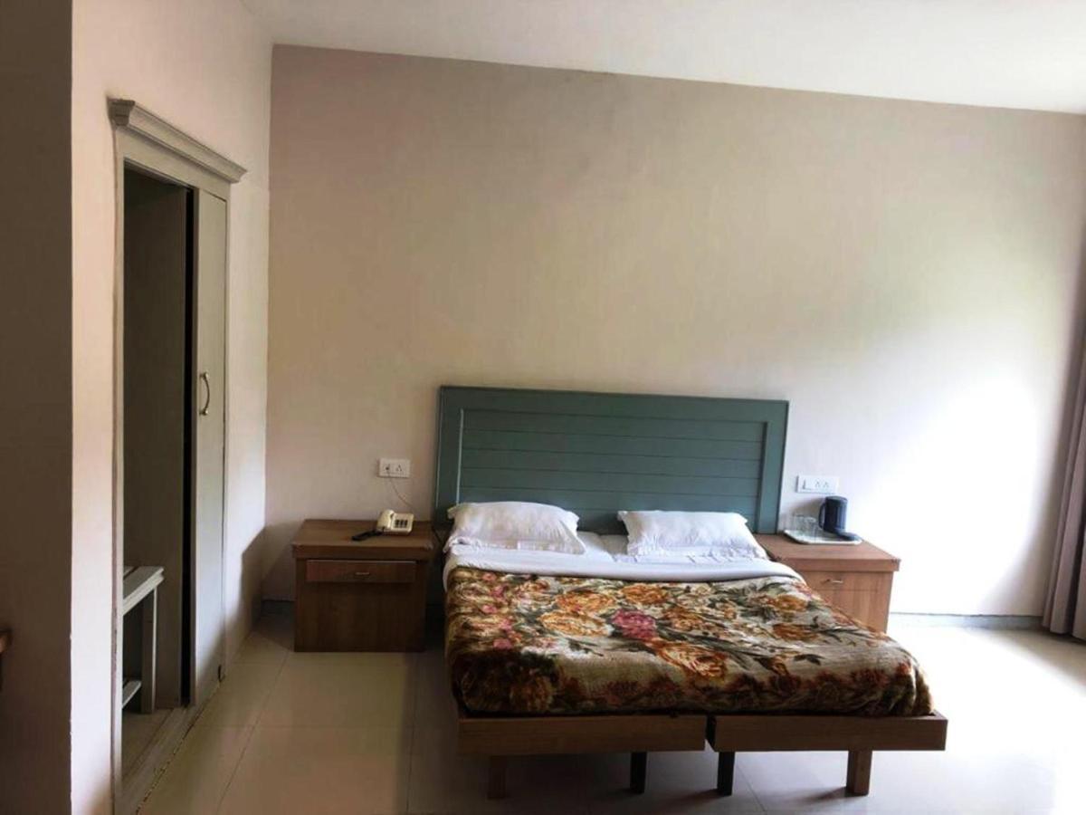 Hotel Preethi Palace Ooty Luaran gambar