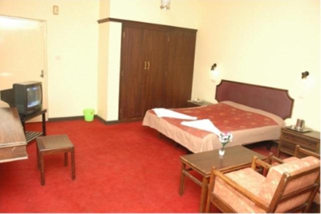 Hotel Preethi Palace Ooty Bilik gambar