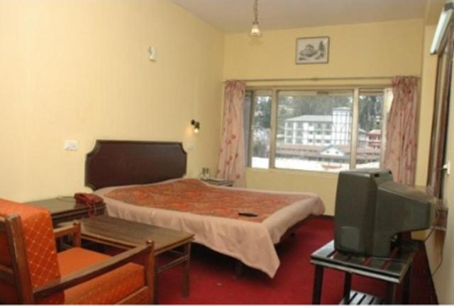 Hotel Preethi Palace Ooty Luaran gambar