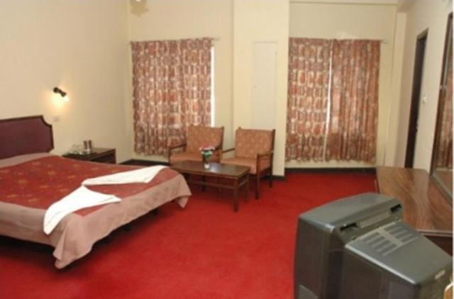 Hotel Preethi Palace Ooty Bilik gambar