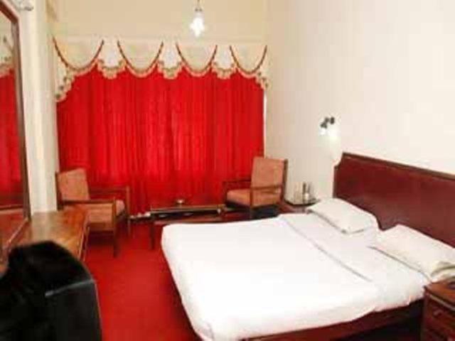 Hotel Preethi Palace Ooty Bilik gambar