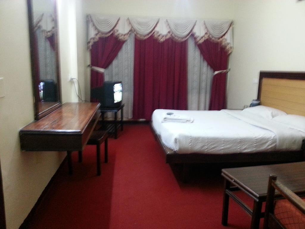 Hotel Preethi Palace Ooty Bilik gambar