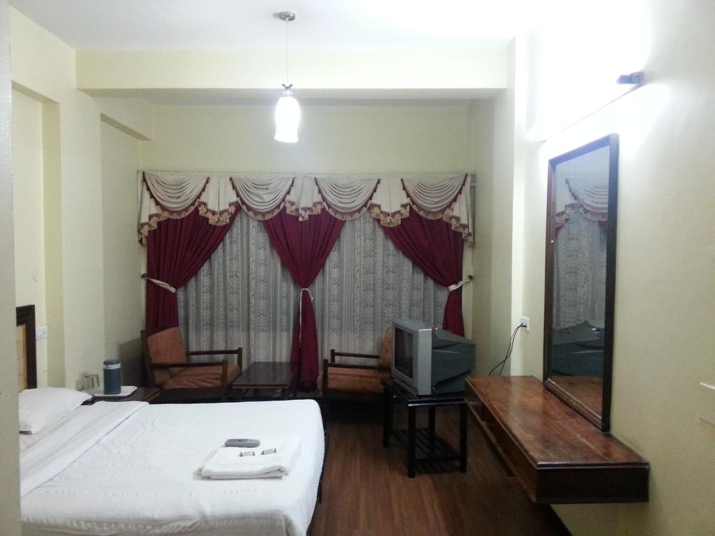 Hotel Preethi Palace Ooty Bilik gambar