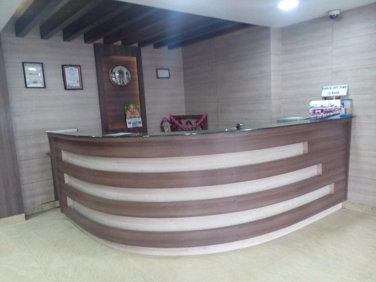 Hotel Preethi Palace Ooty Luaran gambar
