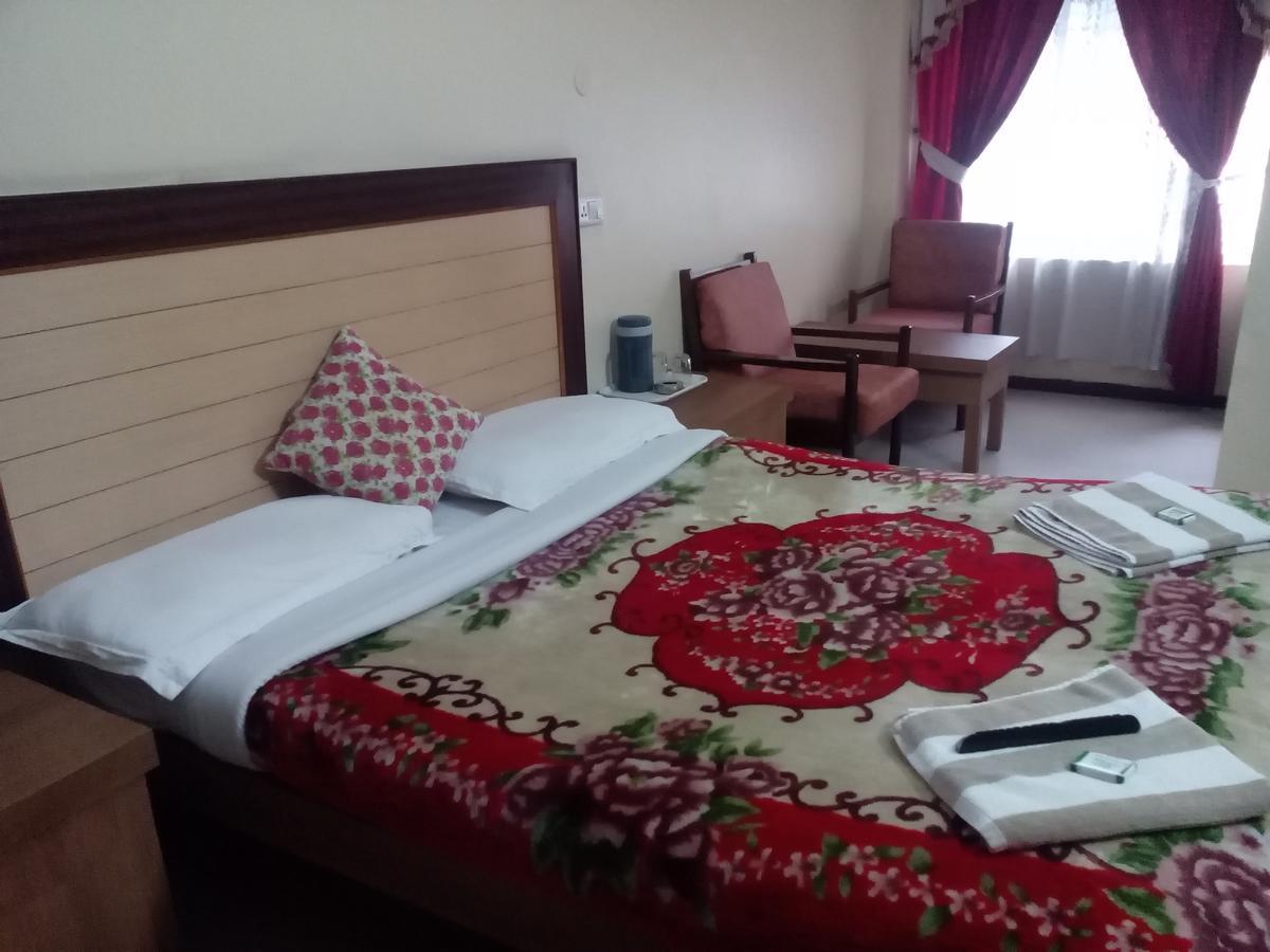 Hotel Preethi Palace Ooty Luaran gambar
