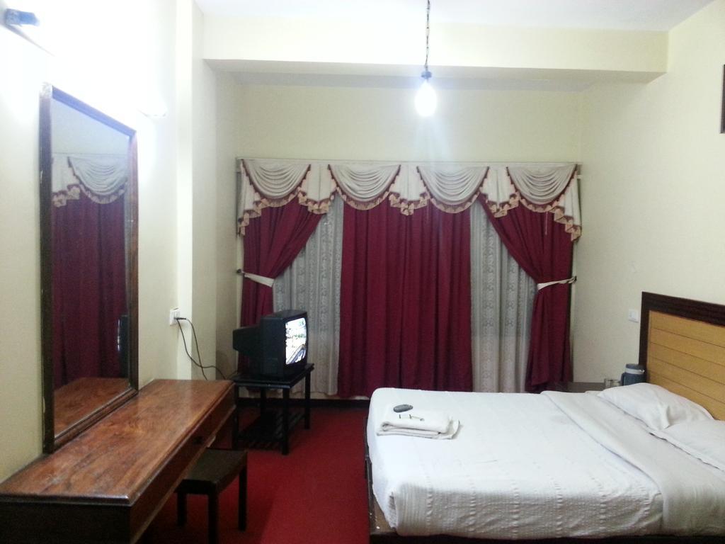 Hotel Preethi Palace Ooty Luaran gambar